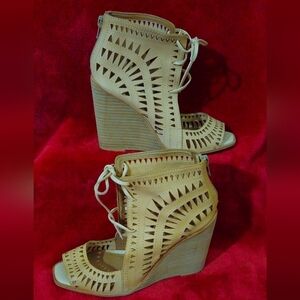 Jeffrey Campbell Rodillo Tan Cutout Lace Up Peep Toe Wedges Shoes - Size 7.5